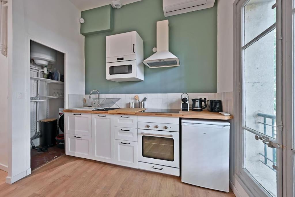 Au Coeur Des Platanes - Parking Gratuit Sous-Terrain - Clim - Balcon Apartment Avignon Exterior photo